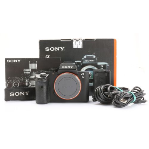 sony alpha a7 ii digital camera with 28-70mm lens