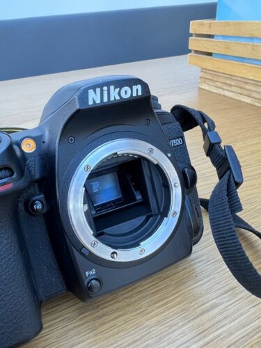 Nikon D7500 Digital Dslr Camera *brand New* Worldwide Shipping